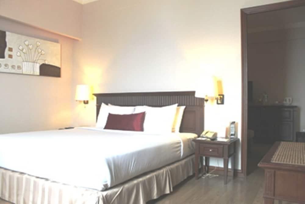 Grand Zuri Pekanbaru Exterior photo