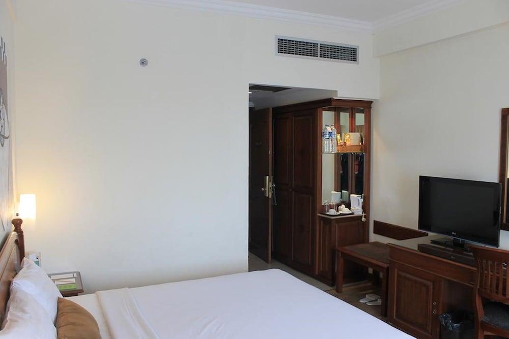 Grand Zuri Pekanbaru Exterior photo