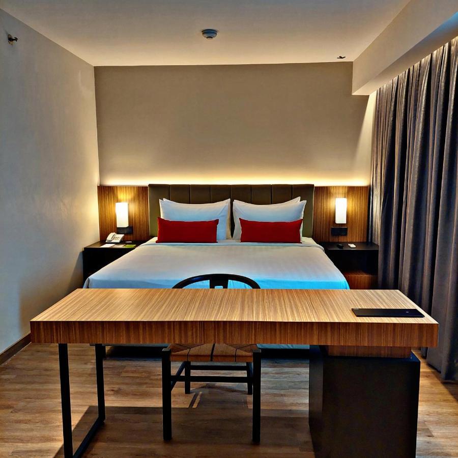 Grand Zuri Pekanbaru Exterior photo