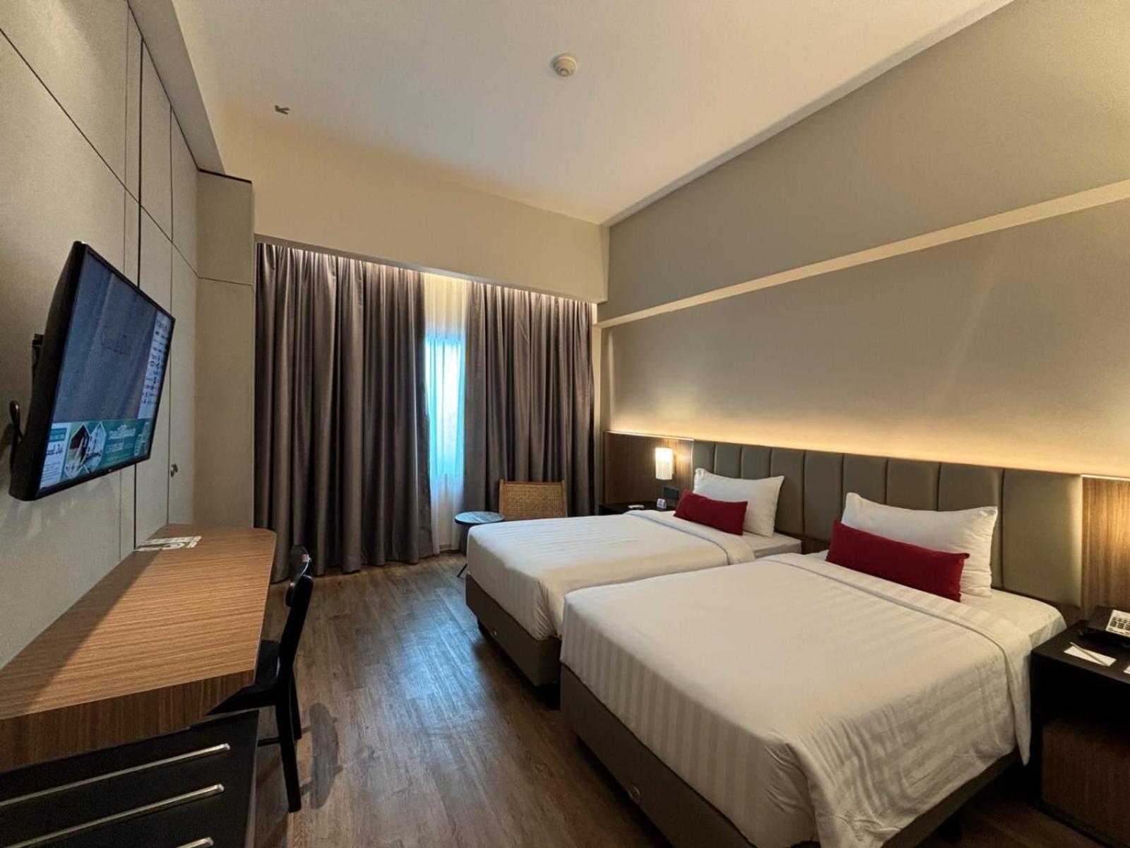 Grand Zuri Pekanbaru Exterior photo