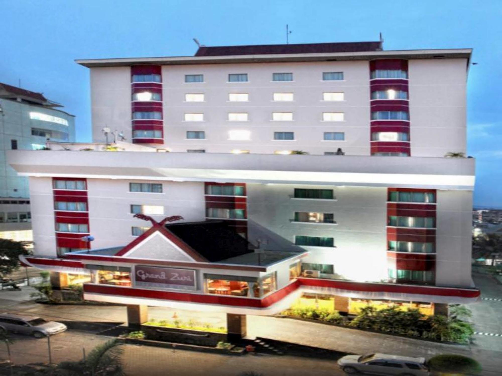 Grand Zuri Pekanbaru Exterior photo