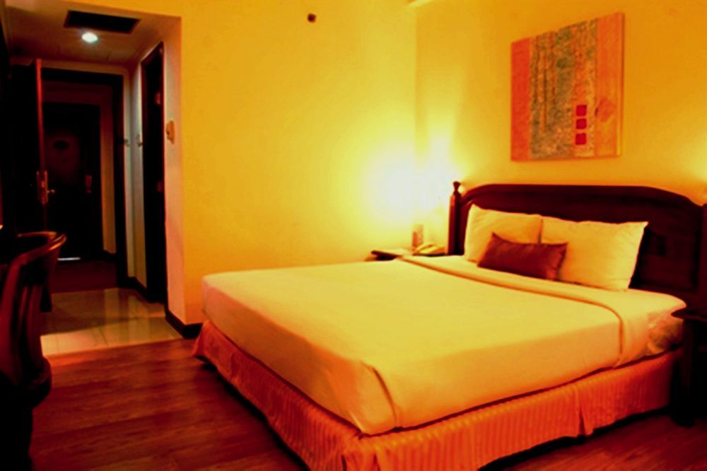 Grand Zuri Pekanbaru Exterior photo